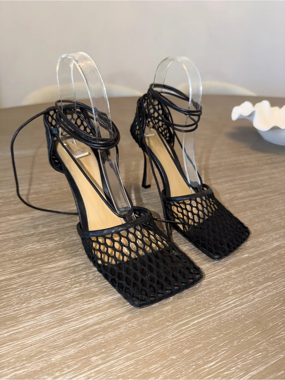 Bottega Veneta chic black